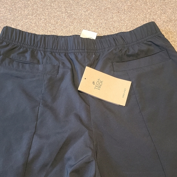 Nwt Womens Nike Tech Pack Pants Size Small - Picture 3 of 6